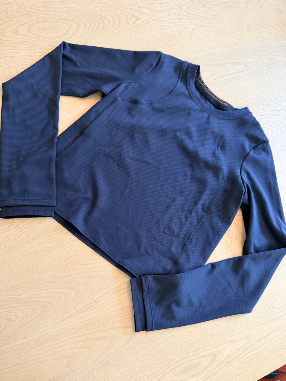 Nike Women's Navy Athletic Long-Sleeve Crop Top